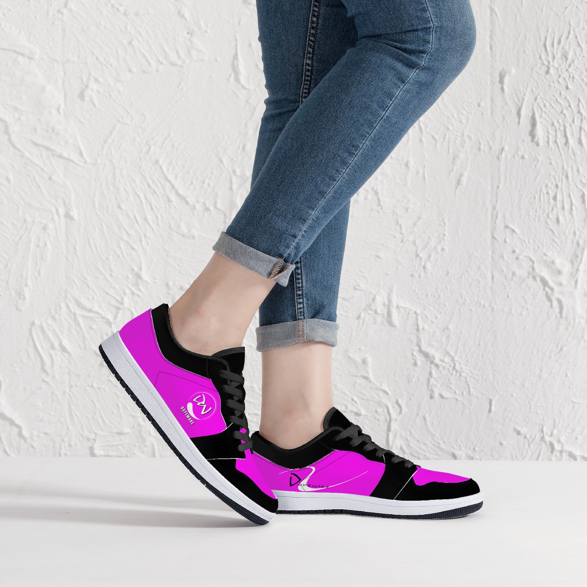 D15 Low-Top Leather Sneakers - Black and Pink